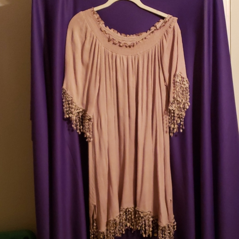 Tan crochet edge dress never worn. Too big